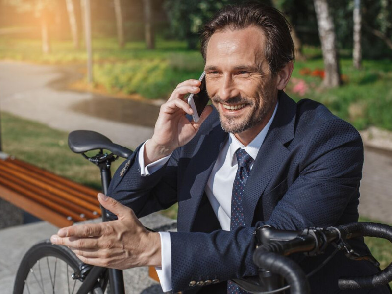 senior business man with a bike2